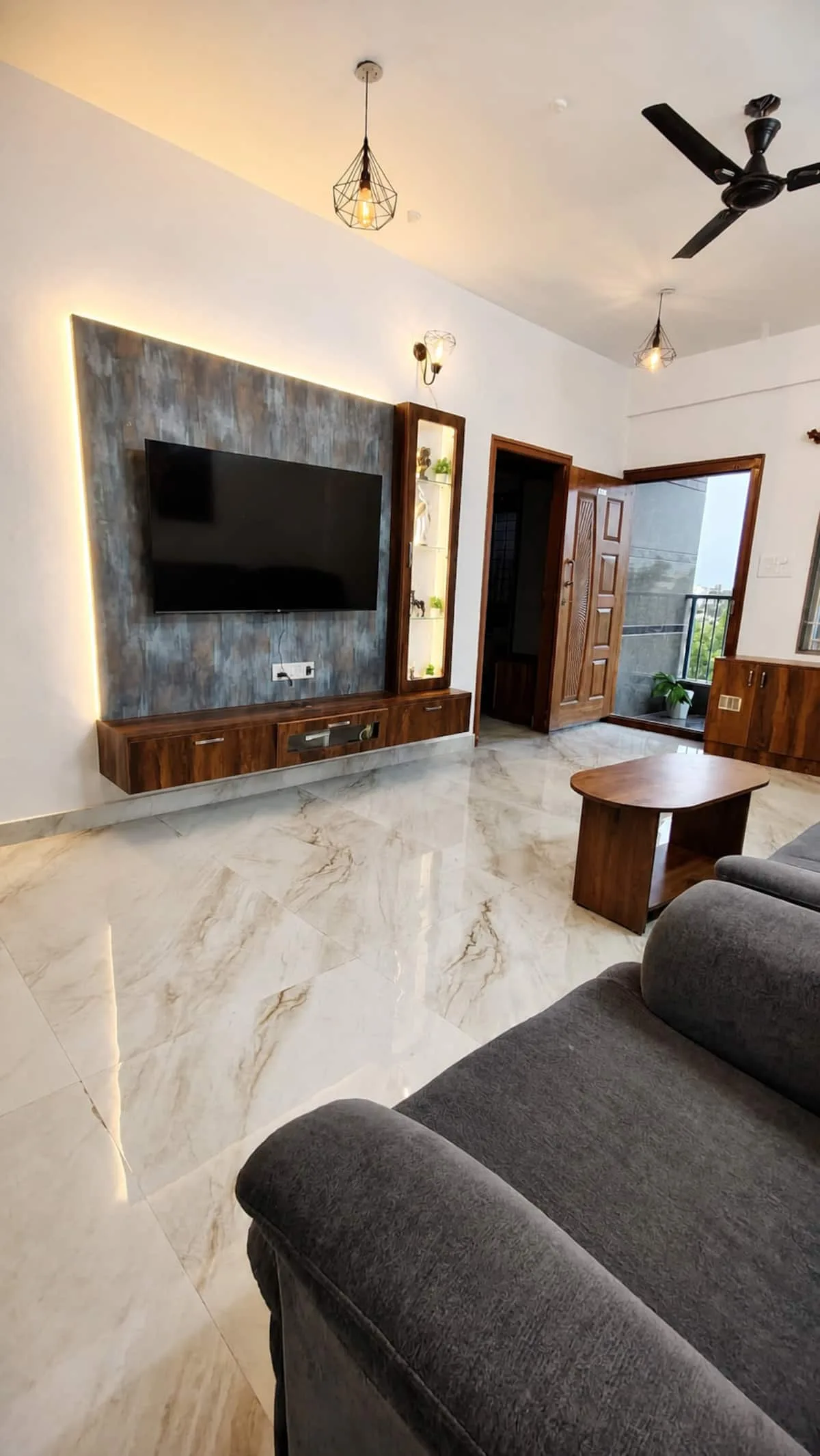 Bedroom 1 (Master) 2