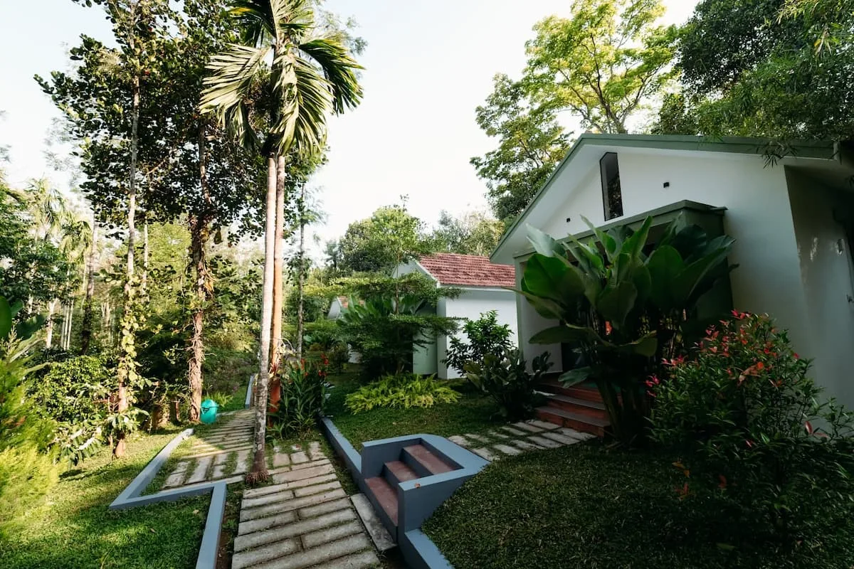 Exterior image 10