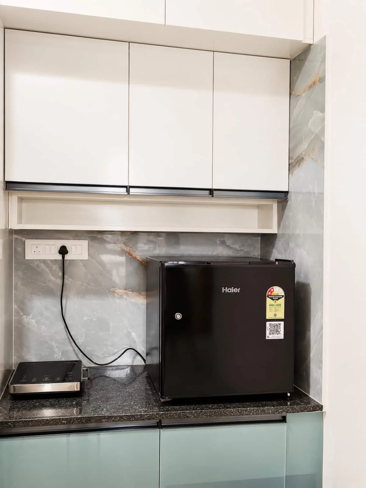Kitchenette image 1