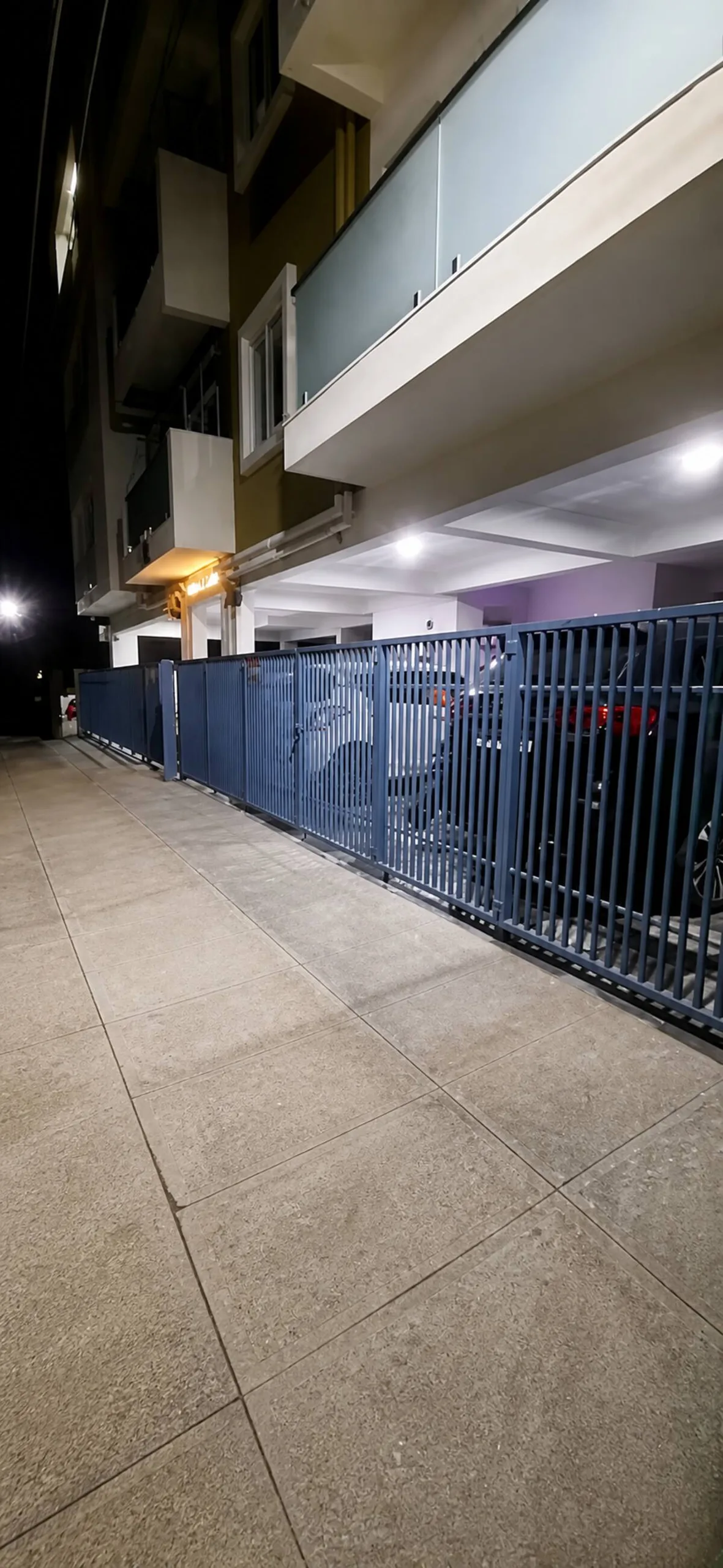 Building Exterior & Surroundings 4