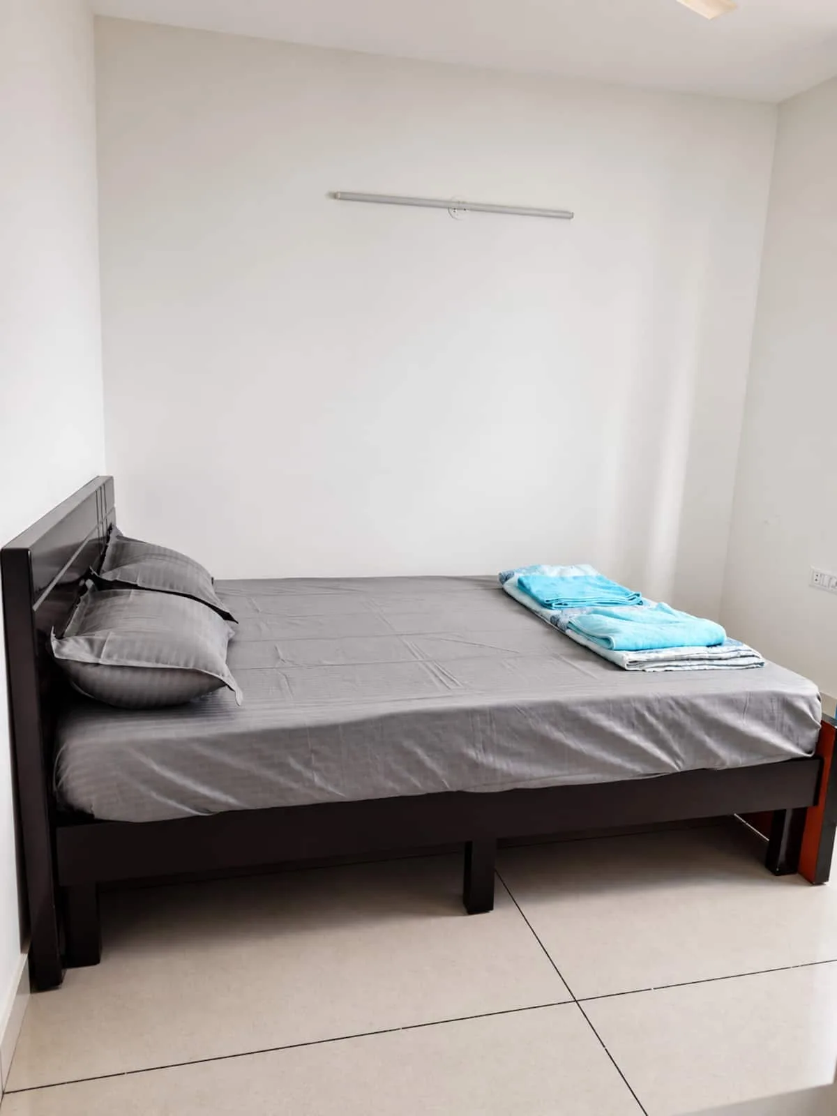Interior & Living Room 36