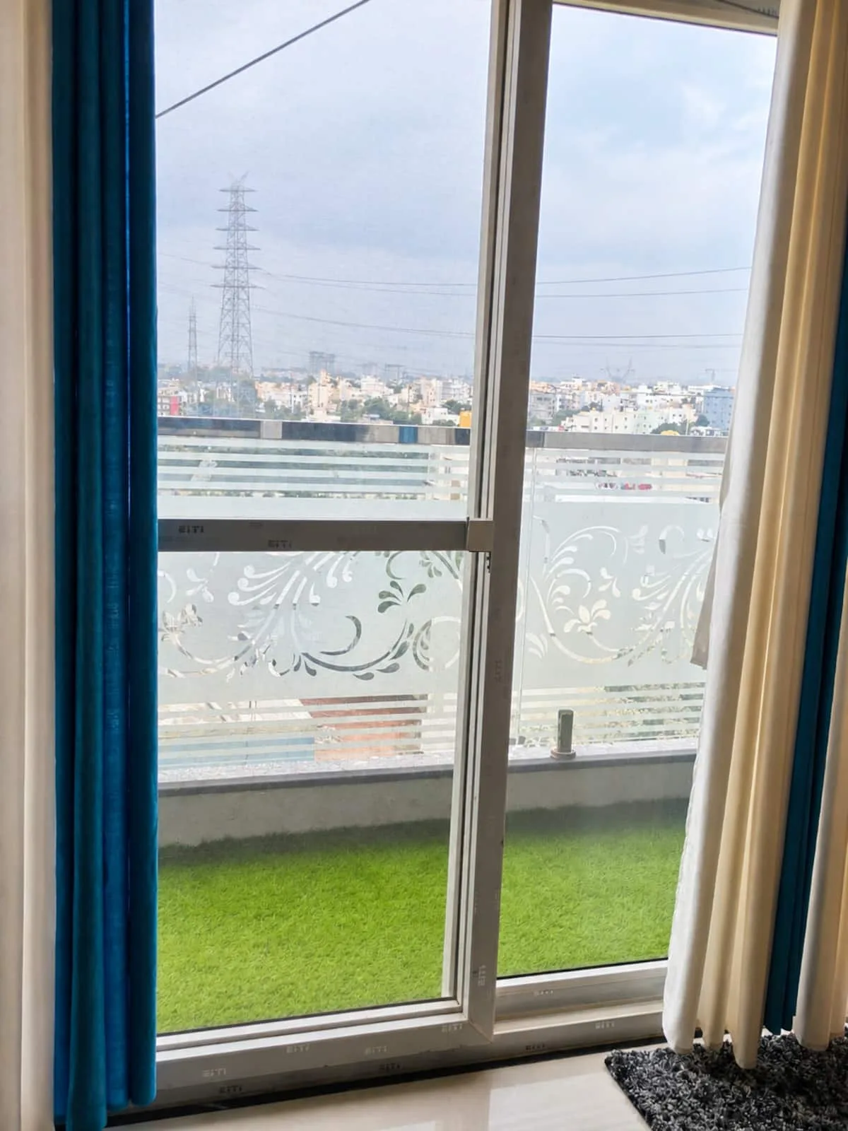 Balcony image 4