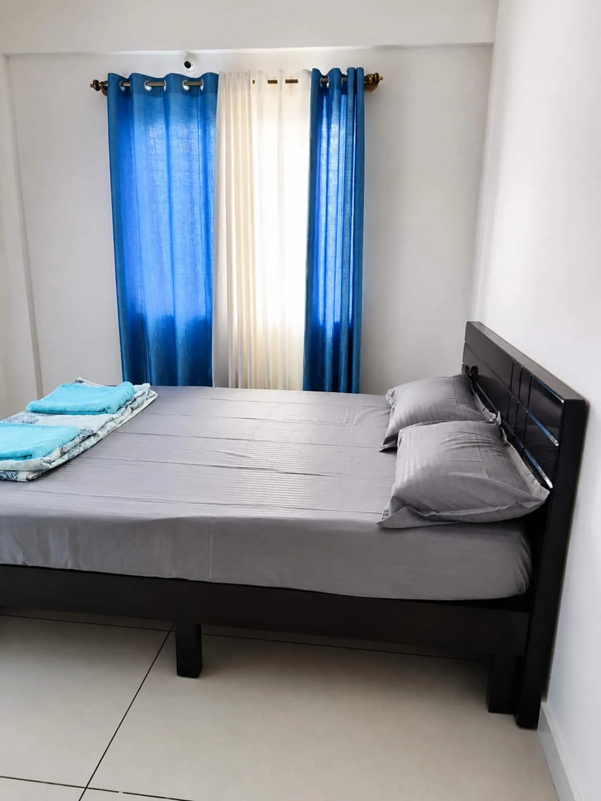 Bedroom 1 image 7