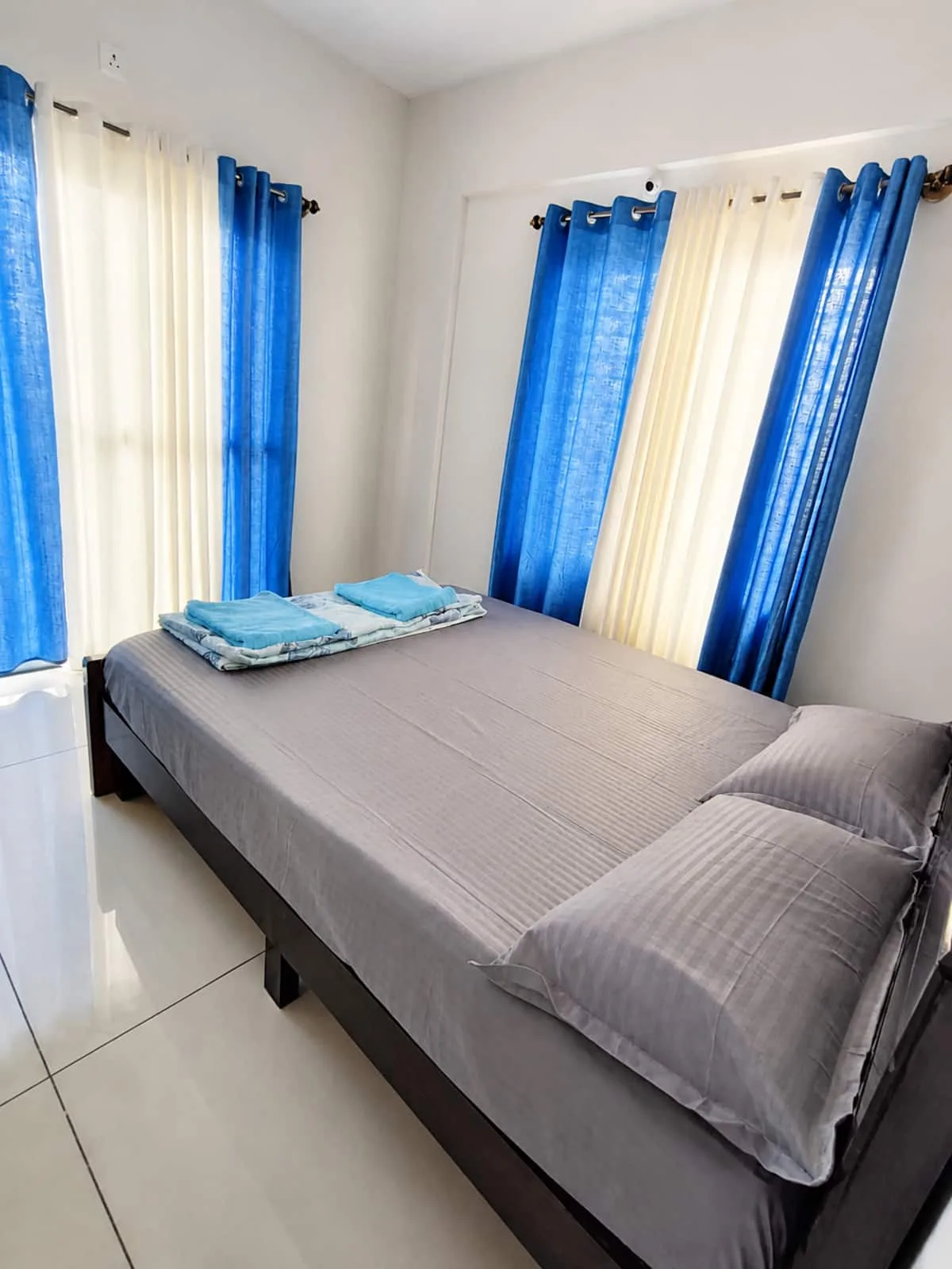 Interior & Living Room 31